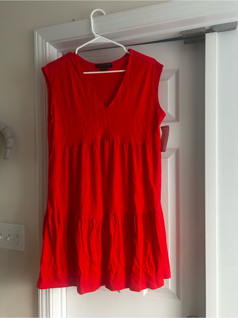 Sanctuary Red/Orange Sleeveless V-Neck Tiered Baby Doll Dress